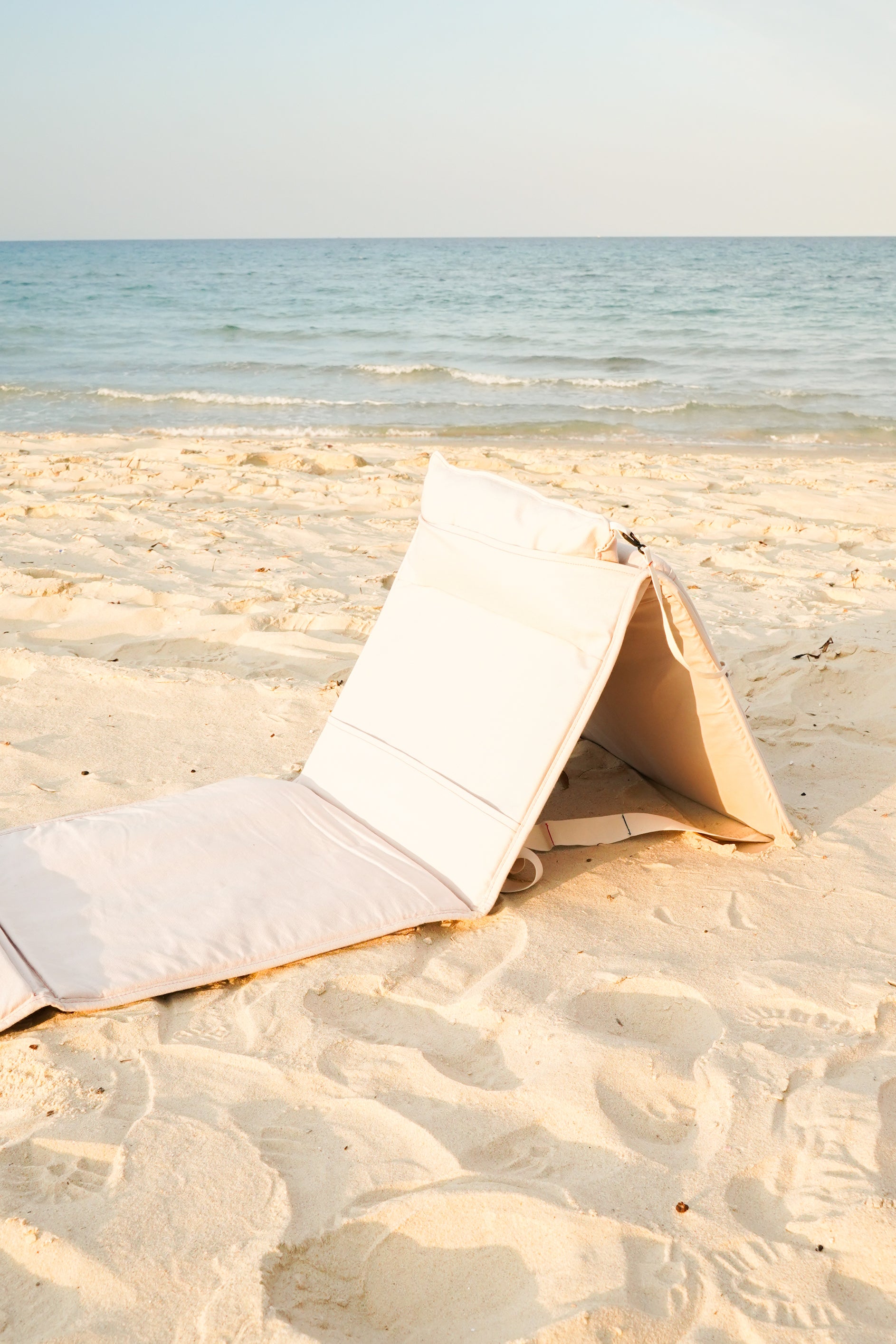 Le Nomad - Transat pliable blanc cassé